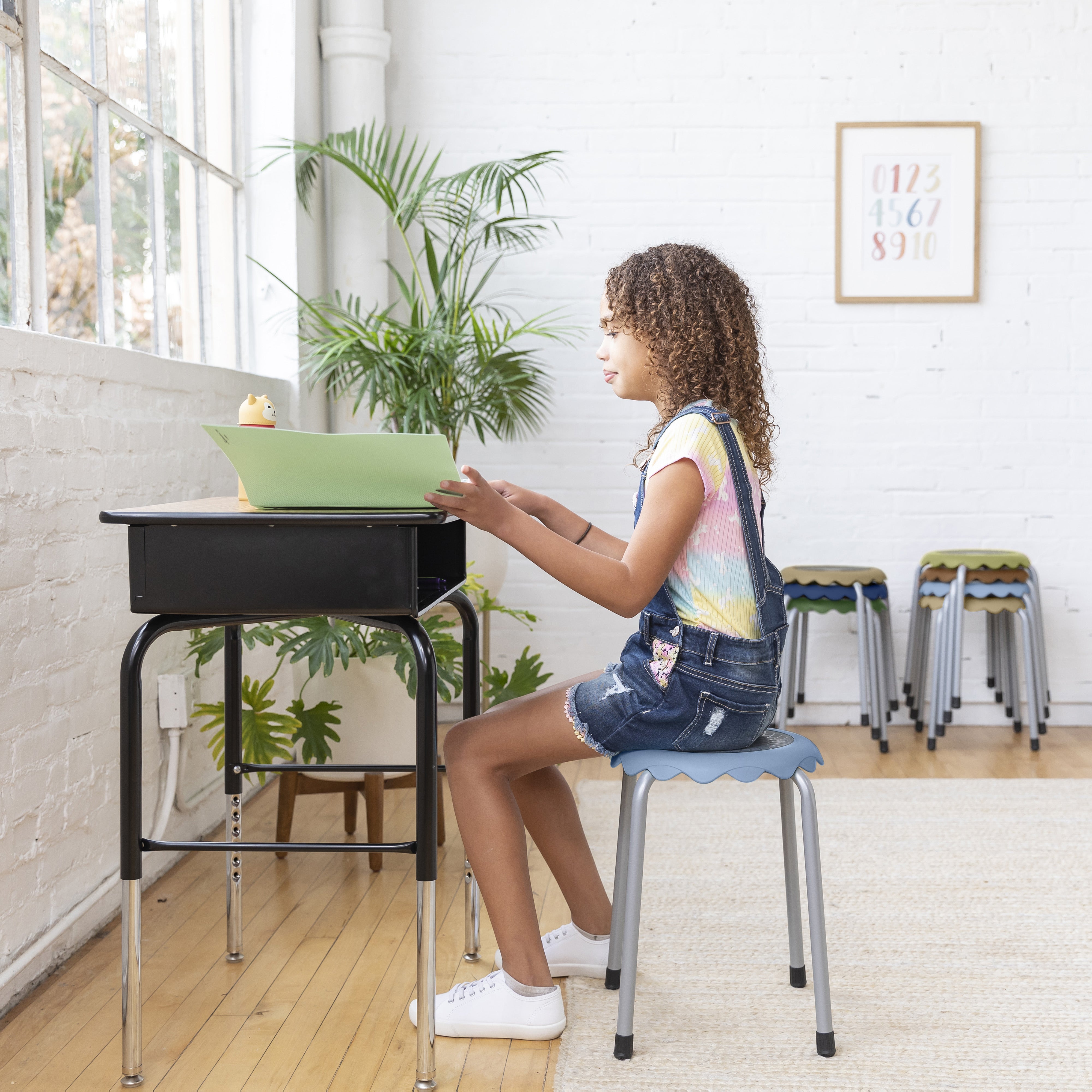 Daisy Stackable Stool Set, Flexible Seating, 8-Piece