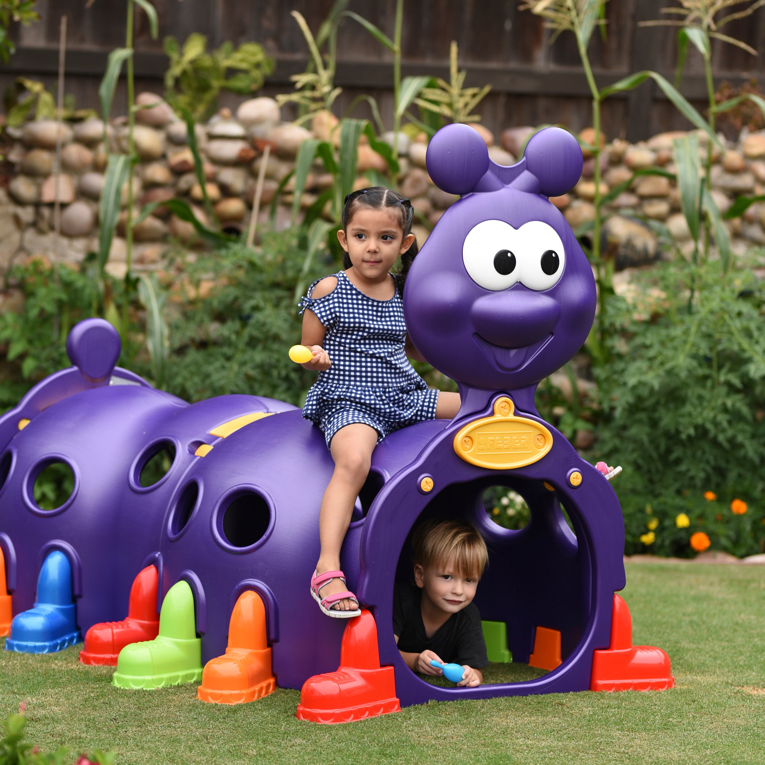 Peek-A-Boo Caterpillar, Play Structure