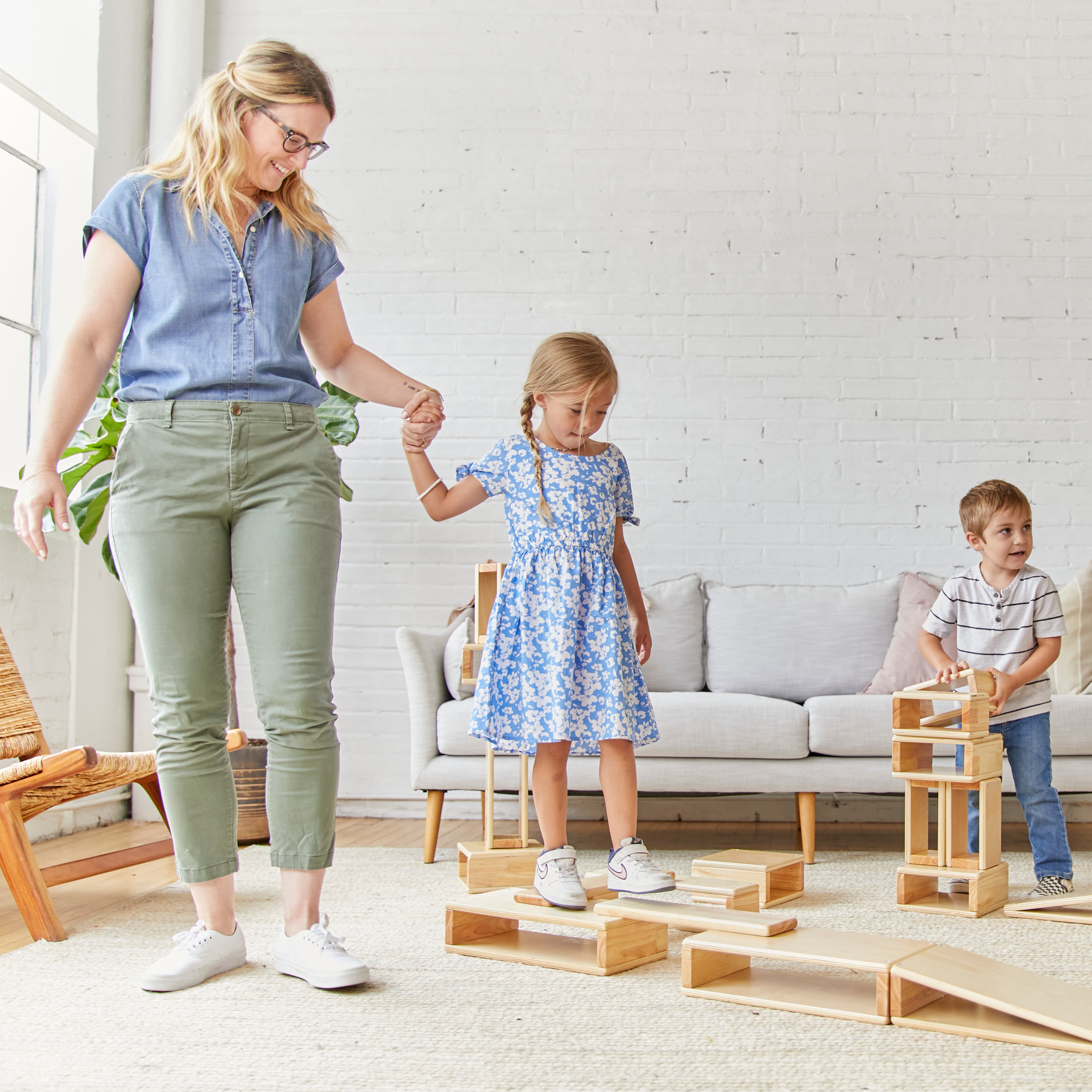 Hollow Block Set, Wooden Toys, 18-Piece