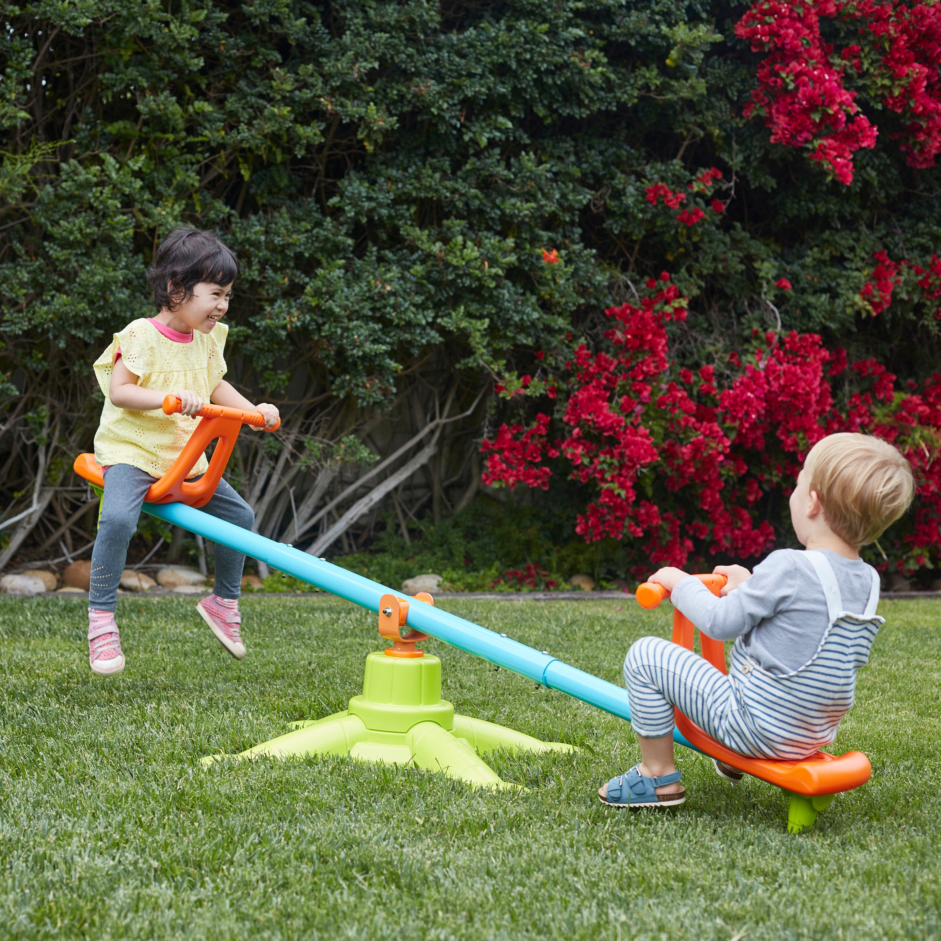 Spinner Seesaw, Spinning 360° Teeter-Totter, Sturdy and Durable for Home, Daycare or Preschool